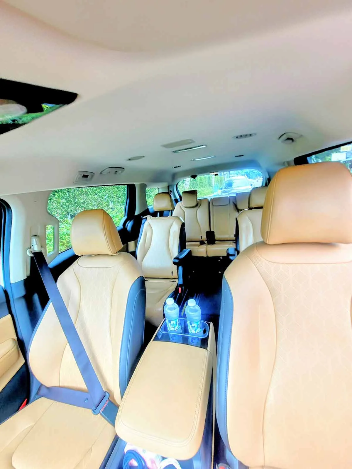 Cho thuê xe Carnival 7-8 ghế có tài xế, tự lái TpHCM 2025 185 Cho thue xe Kia Carnival tai Tp Ho Chi Minh 4