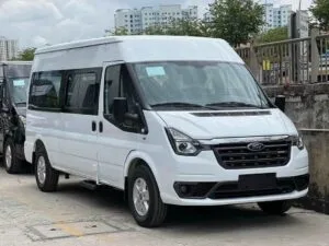 ford transit 16 cho mau trang