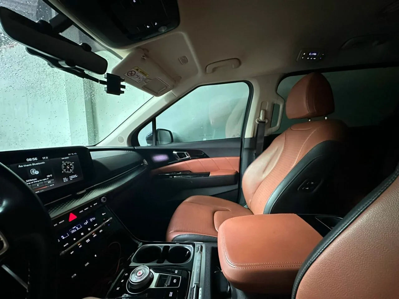 Cho thuê xe Carnival Kiên Giang 146 Hình ảnh nội thất xe Kia Carnival phiên bản Premium 7 ghế