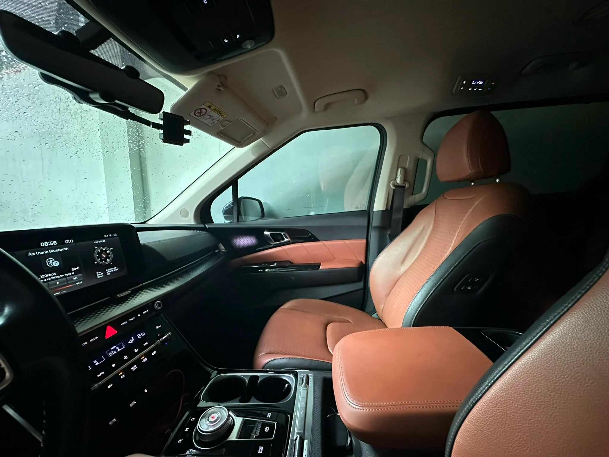 Cho thuê xe Carnival Long Xuyên 160 Hình ảnh nội thất xe Kia Carnival phiên bản Premium 7 ghế