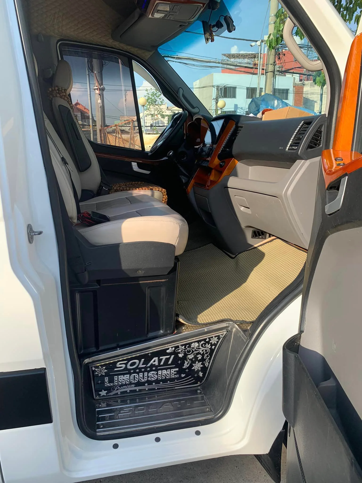 cho thue xe solati 16 cho Dong Nai 1 1