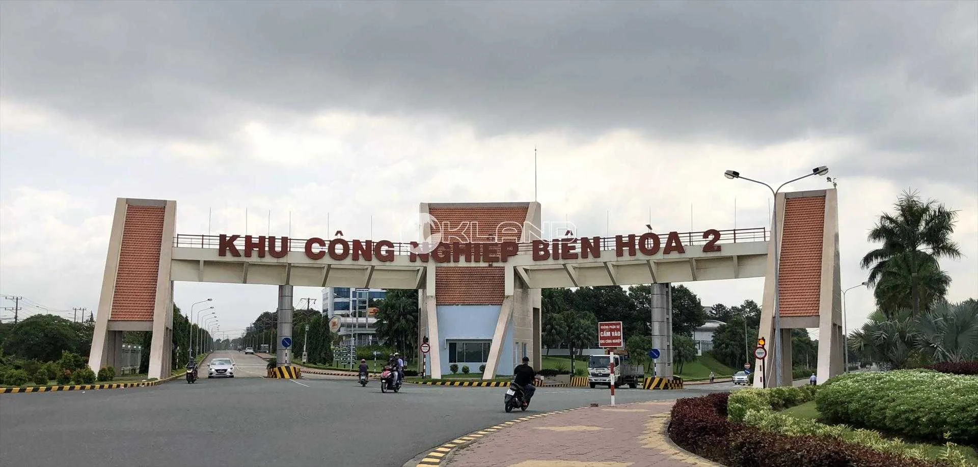 thuê xe Carnival Sedona 7 chỗ biên hòa đồng nai